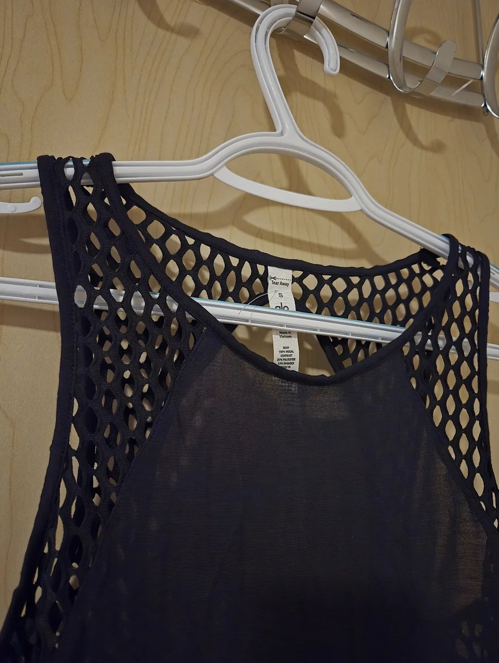 ALO Yoga black tank